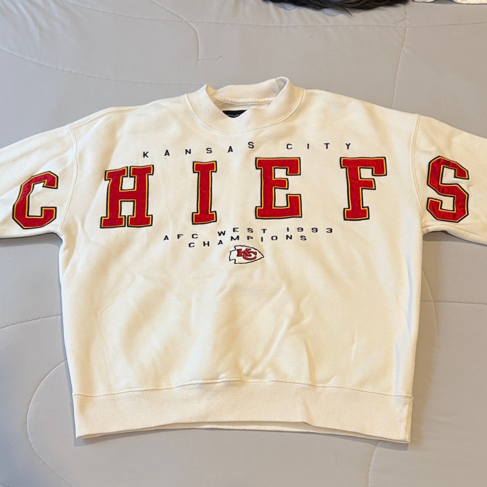Abercrombie and fitch NFL Kansas City chiefs
Spell out sweatshirt - size XS